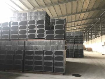 建筑外墻保溫板選用石墨改性水泥基保溫板，A級防火，施工方便，粘接好，壽命長